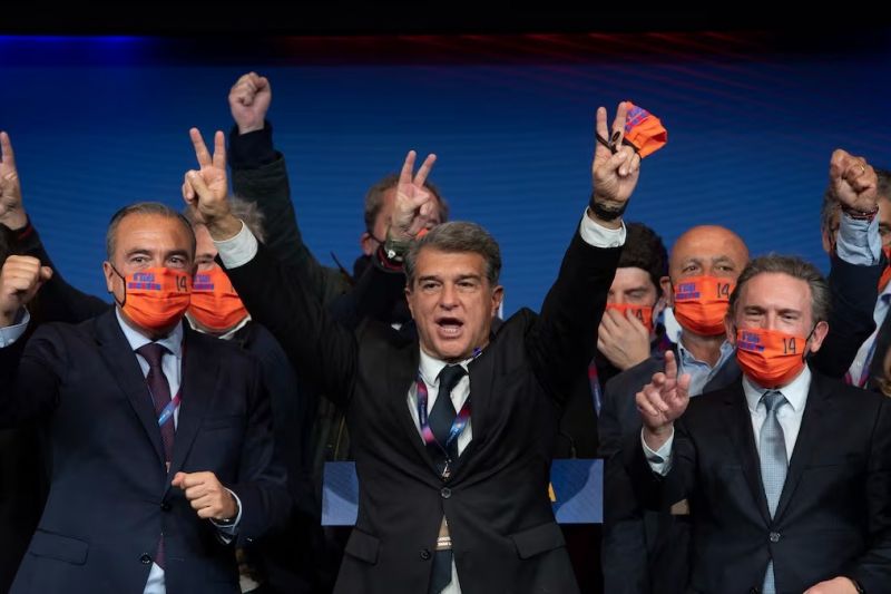 واکنش لاپورتا به تجلیل از مسی و بازگشت به نیوکمپ