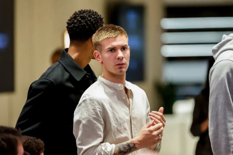 بازیکنی که برای رئال مادرید بازی می‌کند اما طرفدار مسی است