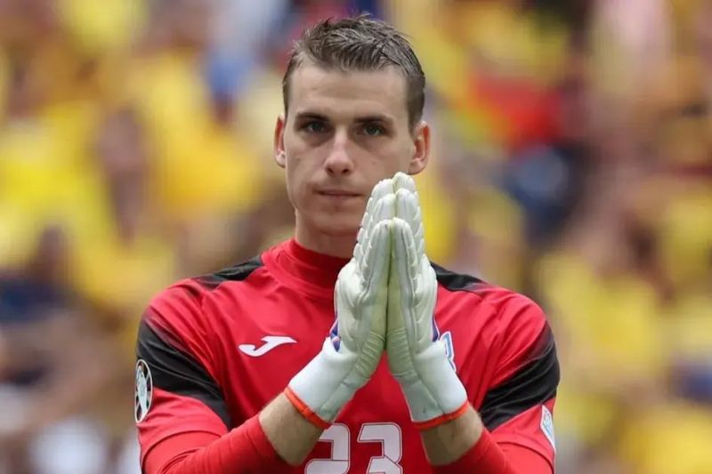 واکنش دروازه‌بان رئال مادرید به شایعه غیبت در تیم ملی اوکراین