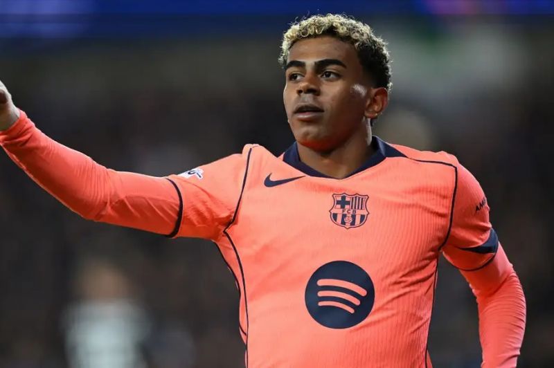 رقابت یامال با زمان برای بازی کردن در مقابل چلسی