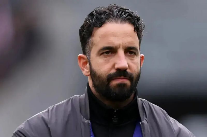 آموریم به فکر کمک گرفتن از اسطوره‌های منچستریونایتد