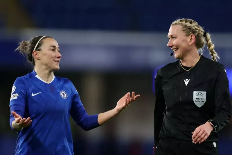 قطع برق ورزشگاه چلسی در یک بازی حساس