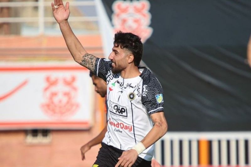 صعود سخت سپاهان به لطف اشتباهات حریف؛ برتری شاگردان نویدکیا مقابل مس