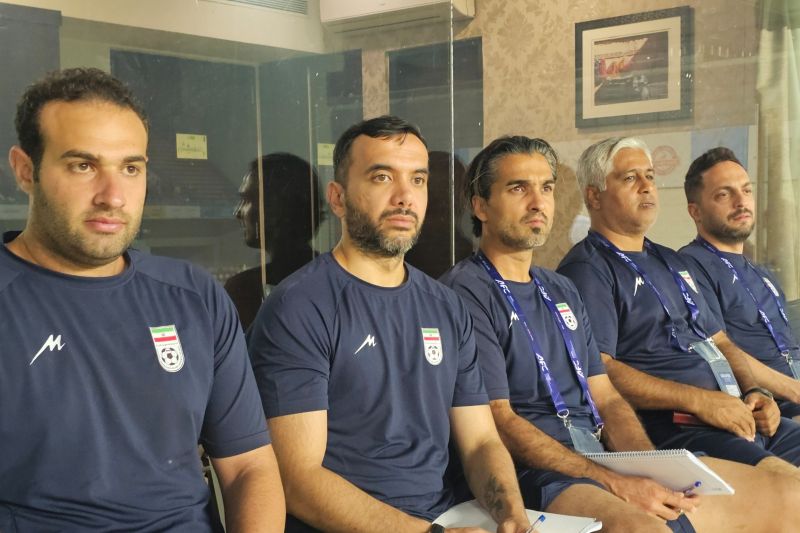 کادرفنی ایران تماشاگر ویژه ۲ بازی روز نخست انتخابی قهرمانی زیر ۱۷ سال آسیا