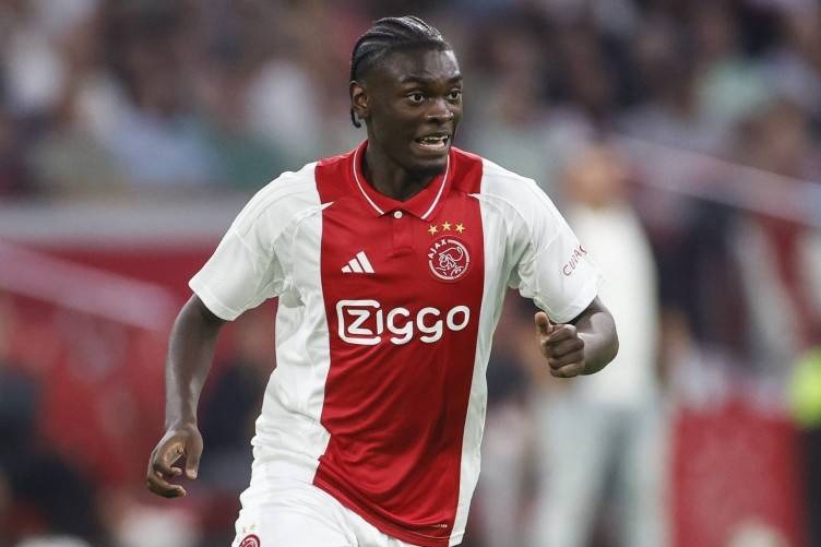 مدافع ۱۷‌ساله آژاکس در فهرست خرید منچستریونایتد