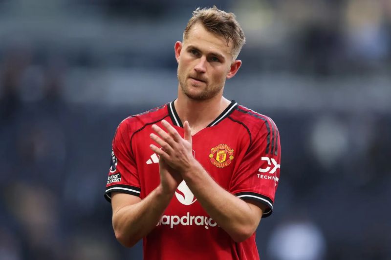 انتقاد علنی مدافع هلندی منچستریونایتد از تصمیمات آموریم