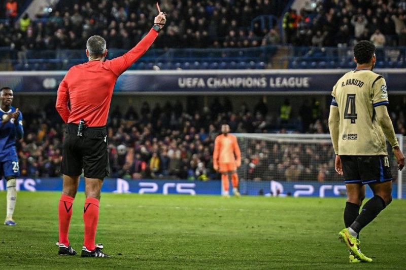 مدافع بارسلونا و چرخه تلخ اخراج‌های تکراری اروپایی