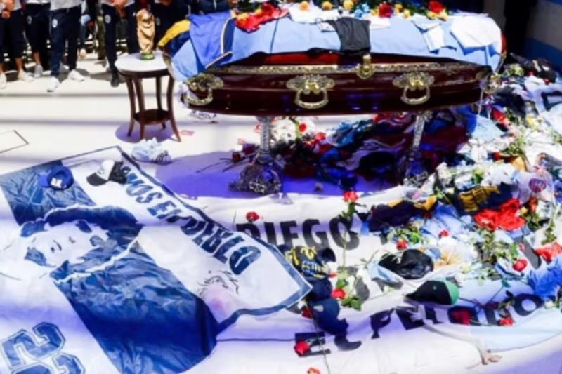 چرا مارادونا بدون قلب دفن شد؟