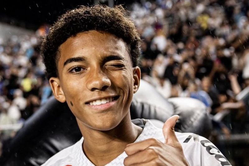 پسر ستاره سابق دنیای فوتبال در رادار غول انگلیس