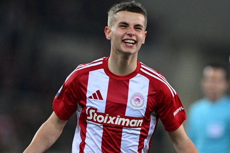 پیشنهاد اولیه منچستریونایتد برای ستاره ۱۸ ساله یونانی