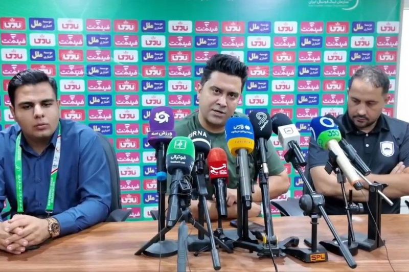 اخباری: سه امتیاز از دست رفت؛ به هواداران چادرملو بدهکاریم