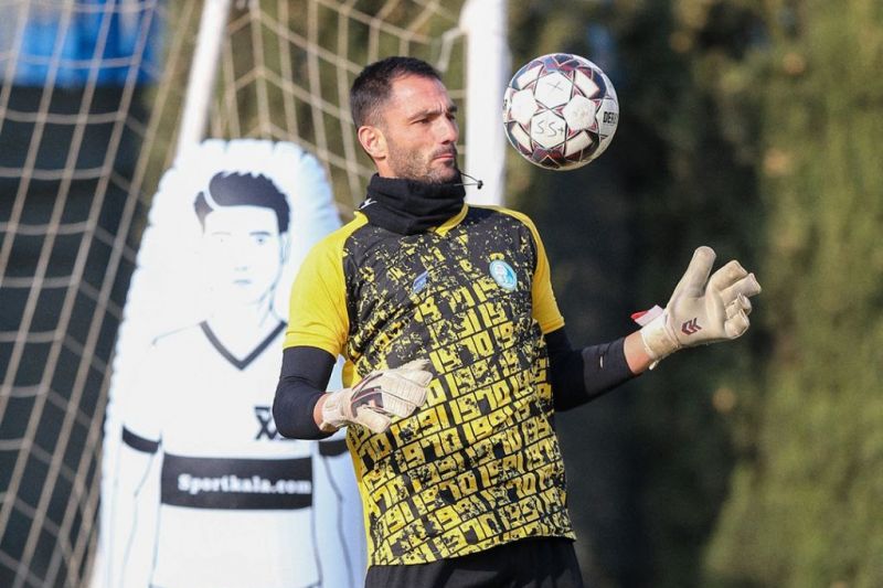 آدان دومین دروازه‌بان خارجی استقلال در دربی؟ به‌یاد توپالوویچ (عکس)