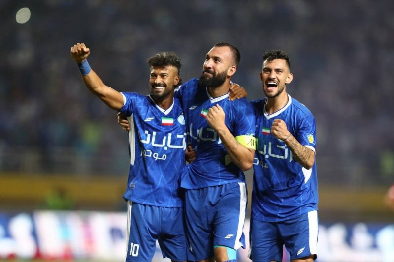 پنهان از نظر ساپینتو؛ رامین و روزبه، تماشاگران دربی!