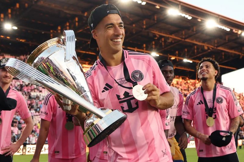 مالک اینتر میامی: آینده لوئیس سوارز در دستان خودش است