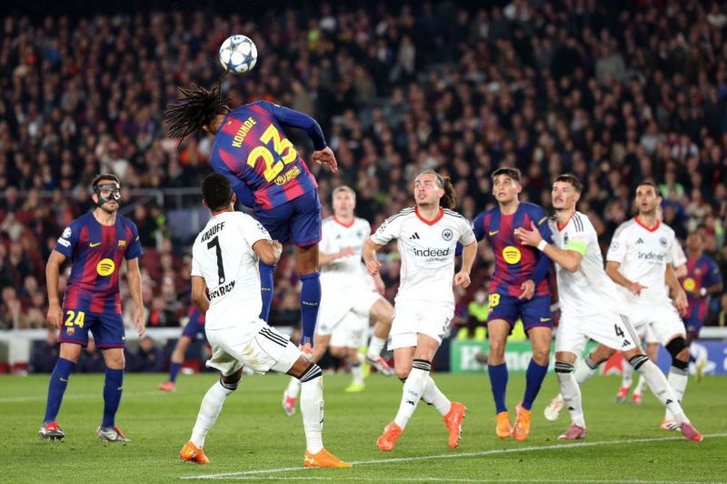 عملکرد درخشان ژول کنده در پیروزی بارسلونا مقابل اینتراخت فرانکفورت