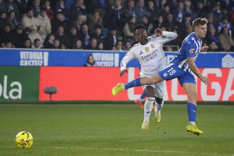 وینیسیوس، ژابی آلونسو را در رئال مادرید نگه داشت