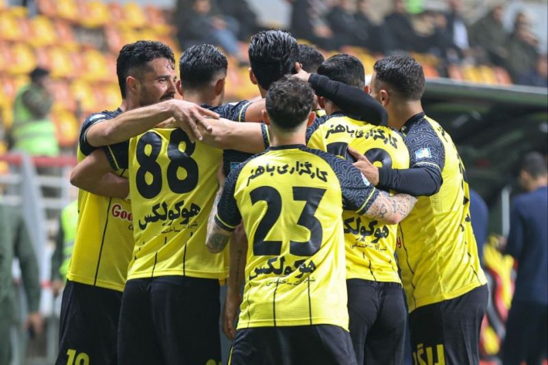 محرم و سپاهان تخته گاز به سوی قهرمانی نیم فصل!