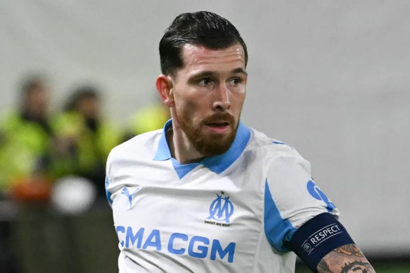 هافبک مارسی، هدیه کریسمس مدیران یوونتوس به اسپالتی