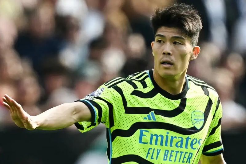 رسمی؛ مدافع سابق آرسنال به آژاکس پیوست