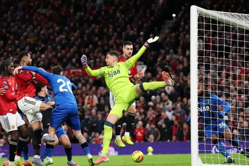 طعنه بورنموث به منچستریونایتد پس از درخشش در اولدترافورد (عکس)