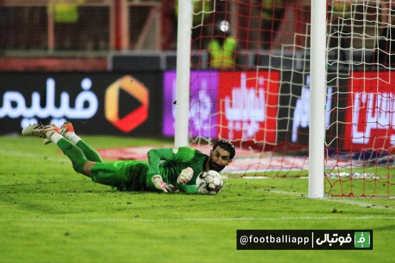 خنجر بیرانوند با دستان چسبناک به پرسپولیس