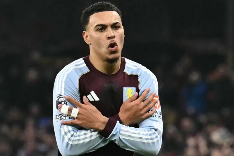 ستاره استونویلا: هنوز مدعی قهرمانی نیستیم