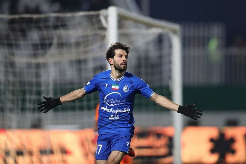 ماشاریپوف همراه استقلال مقابل گلگهر