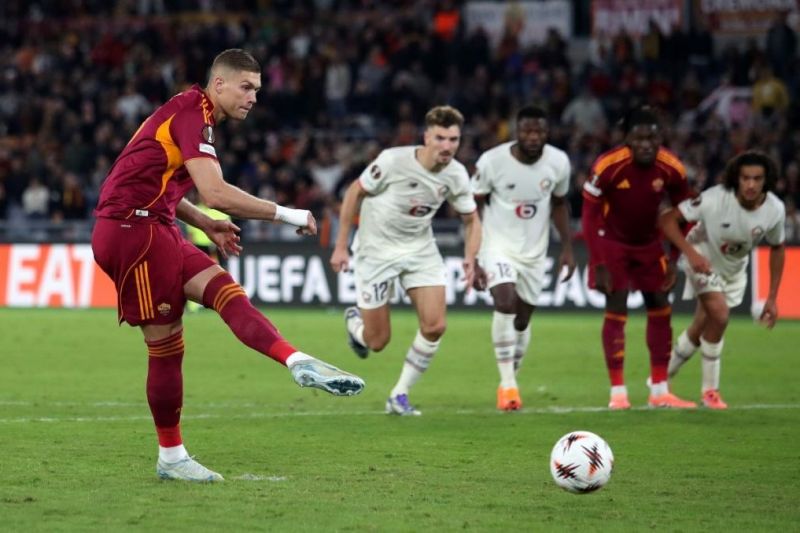 ستاره نیمکتنشین رم به لیگ برتر نقل مکان میکند؟