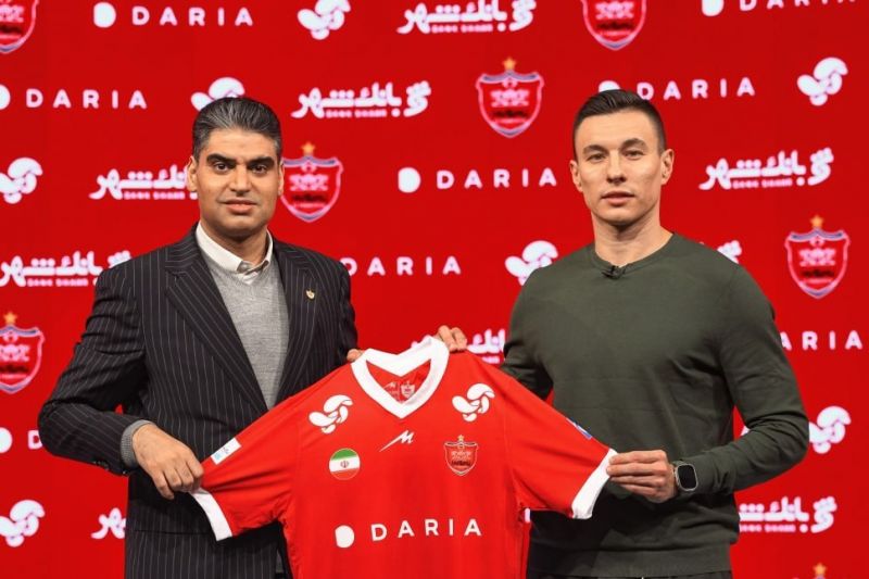 رونمایی از نخستین خرید زمستانی پرسپولیس؛ قرارداد ایگور سرگیف امضا شد