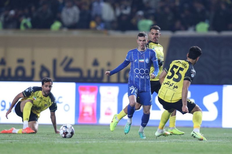 چرا آسانی به سپاهان نرفت و استقلالی شد؟