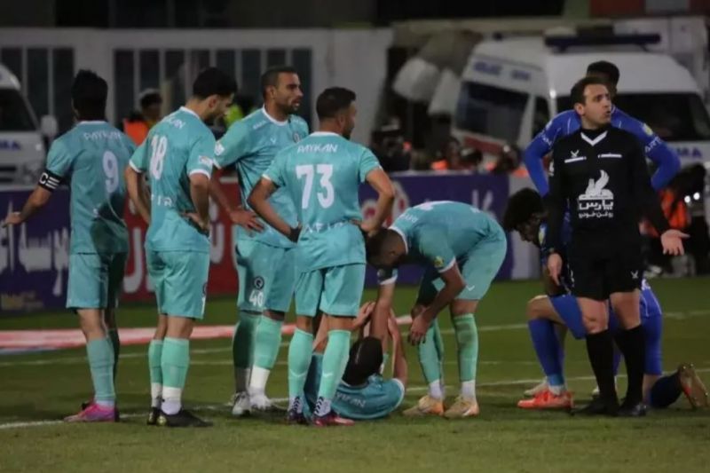 تلفات سنگین استقلال و پیکان به خاطر زمین سفت!