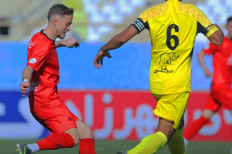 غولکشی به سبک قربانی؛ فجر، ترمز تراکتور را کشید!