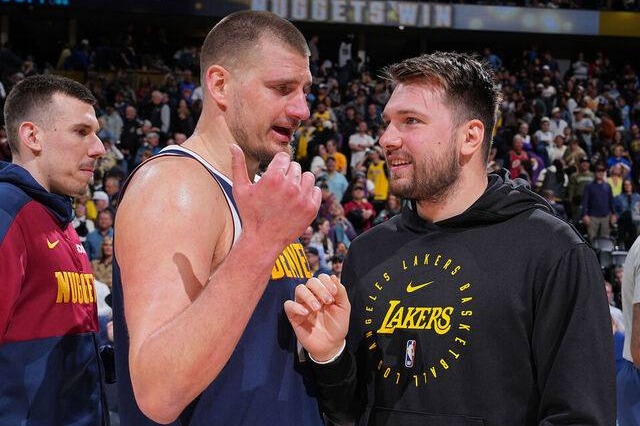 پسگردنی جوکر به دانچیچ؛ خودت چاق شدی!