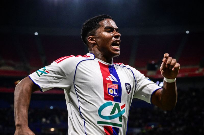 هشدار سرمربی لیون به استعداد قرضی رئال مادرید