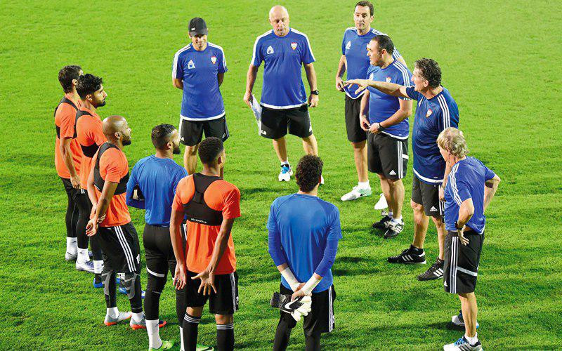 بائوزا در انتظار ورود ستارههای رقبای استقلال