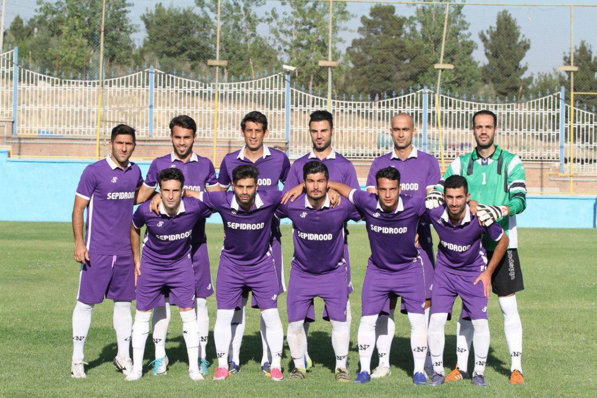 پیکان برابر صنعت نفت به پیروزی رسید