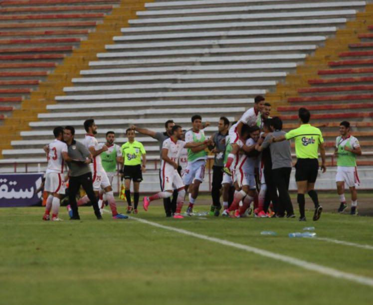 ٦ امتیاز خوزستانیها با برد مشهدیها