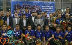 تیم والیبال نوجوانان با جام قهرمانی جهان به ایران برگشت