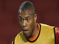 مثل لئو مسی، نیمار را هم بزنید انگیزه می گیرد!