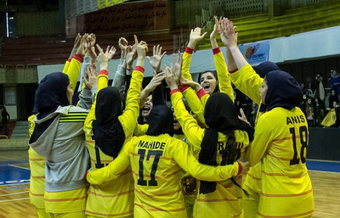 ۲۴ ساعت جهنمی دختران بسکتبالیست در فرودگاه
