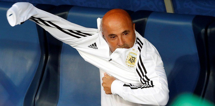 سمپائولی در کمیته اخلاق! (عکس)