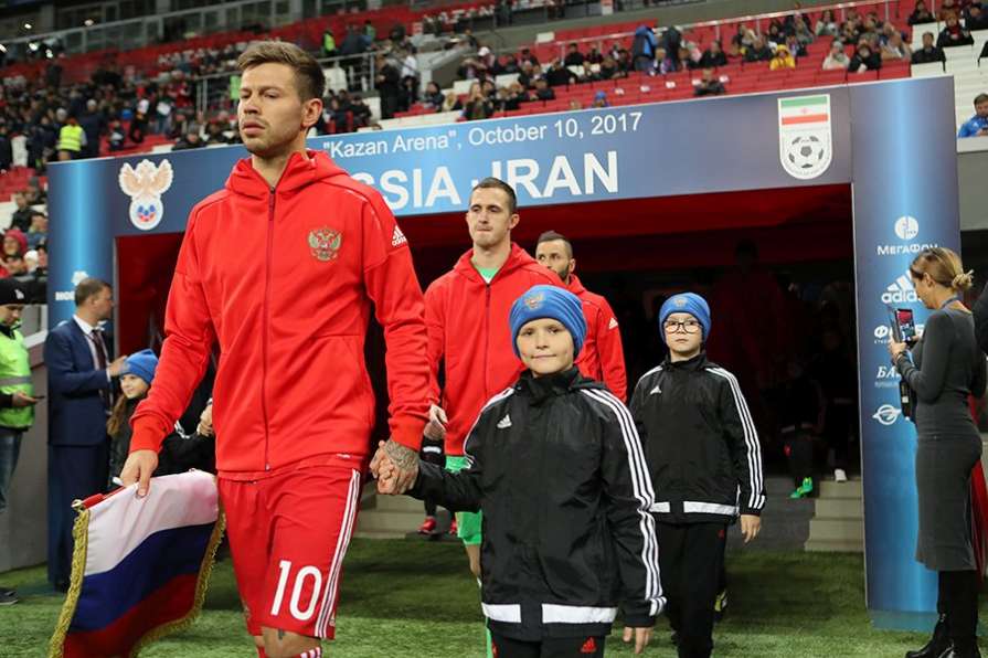 تمسخر تیم روسیه در یک کلیپ موسیقی؛ اطمینان به شکست مقابل عربستان!