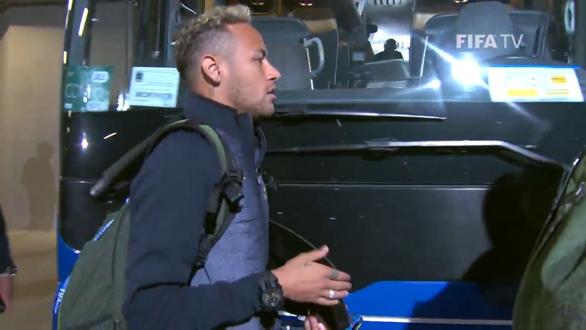 ورود بازیکنان برزیل و کاستاریکا به ورزشگاه