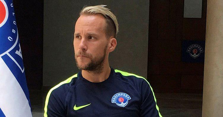 تلاش استقلالی ها برای رساندن نویمایر به ذوبآهن