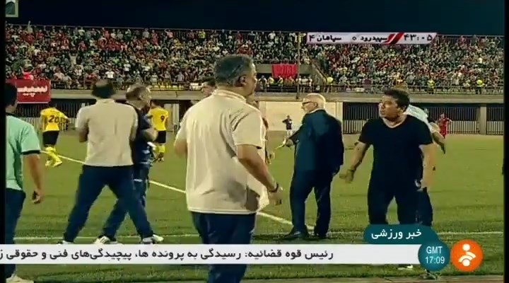 نارضایتی هواداران از نتایج تیم‌ها پس از گذشت دو هفته از لیگ برتر