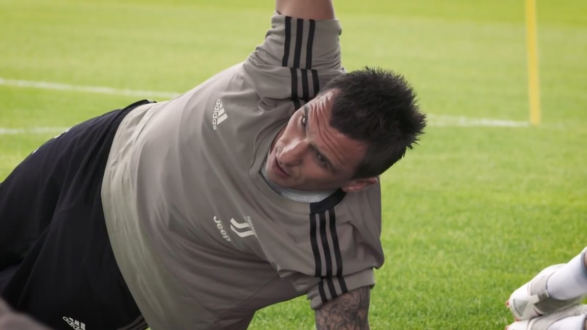 تمرینات یوونتوس در کمپ باشگاه