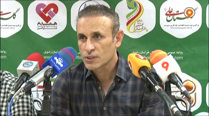 حواشی بازی پدیده 2-1 پیکان