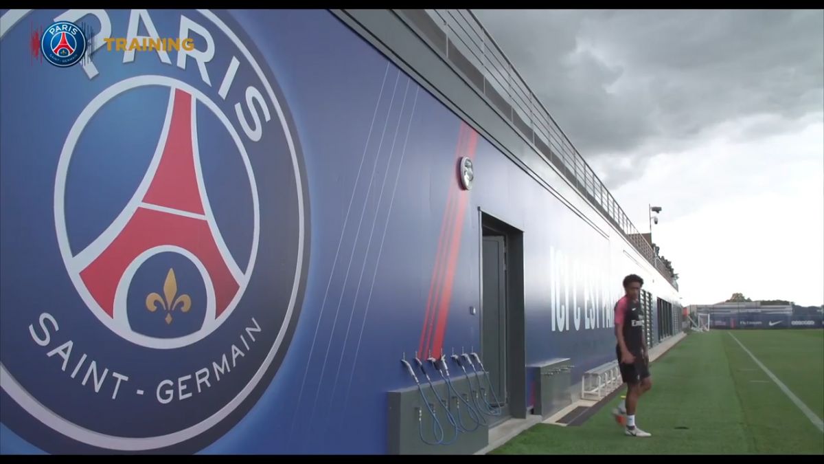 آخرین تمرین پاری سن ژرمن پیش از بازی با آنجرز