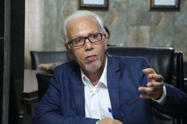 بیات: استعفایی در کار نبود باید کار را به مالک جدید تحویل میدادم
