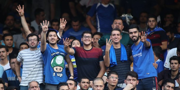 حضور طرفداران پرسپولیس و دستگیری لیدر استقلال/30 هزار تماشاگر در آزادی